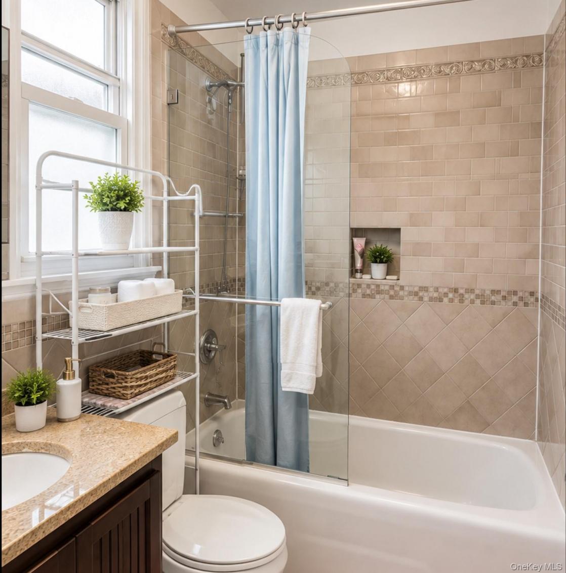 #4 photo, 121-53 6TH Av, Flushing , NY 11356