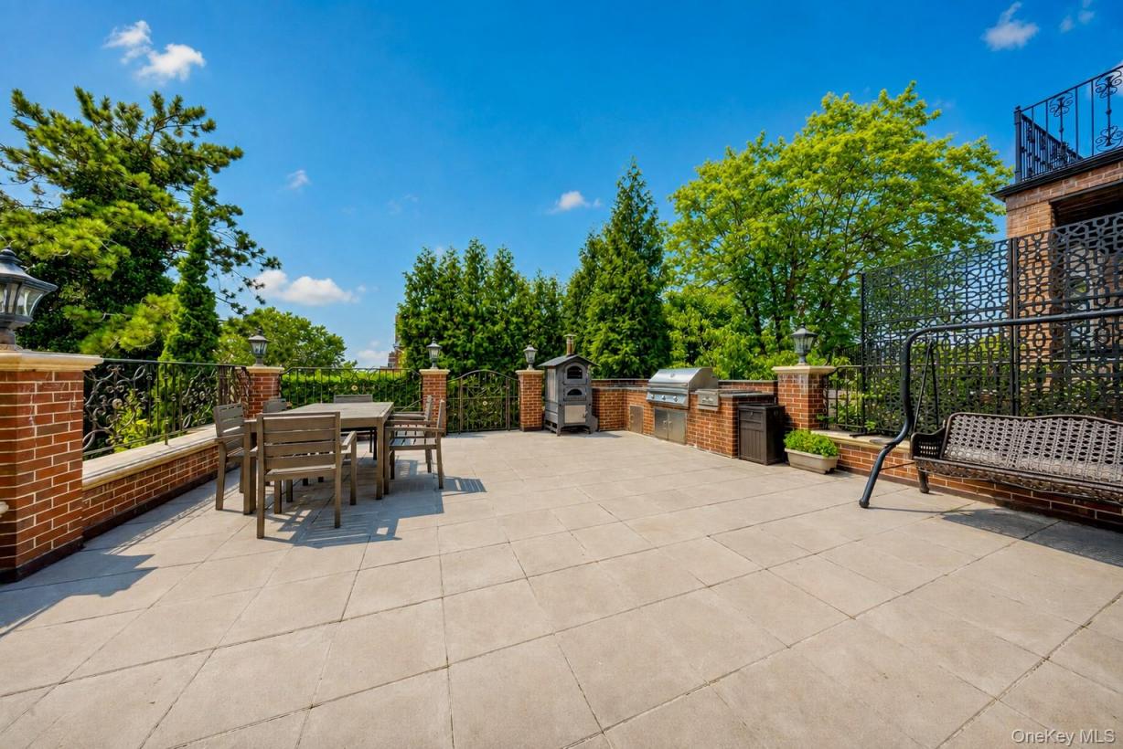 #11 photo, 150-50 6th Avenue, Whitestone , NY 11357