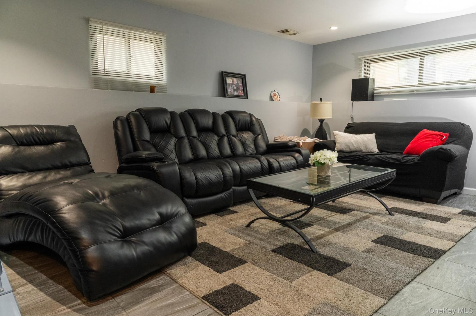 #16 photo, 2104 157th Street, Whitestone , NY 11357