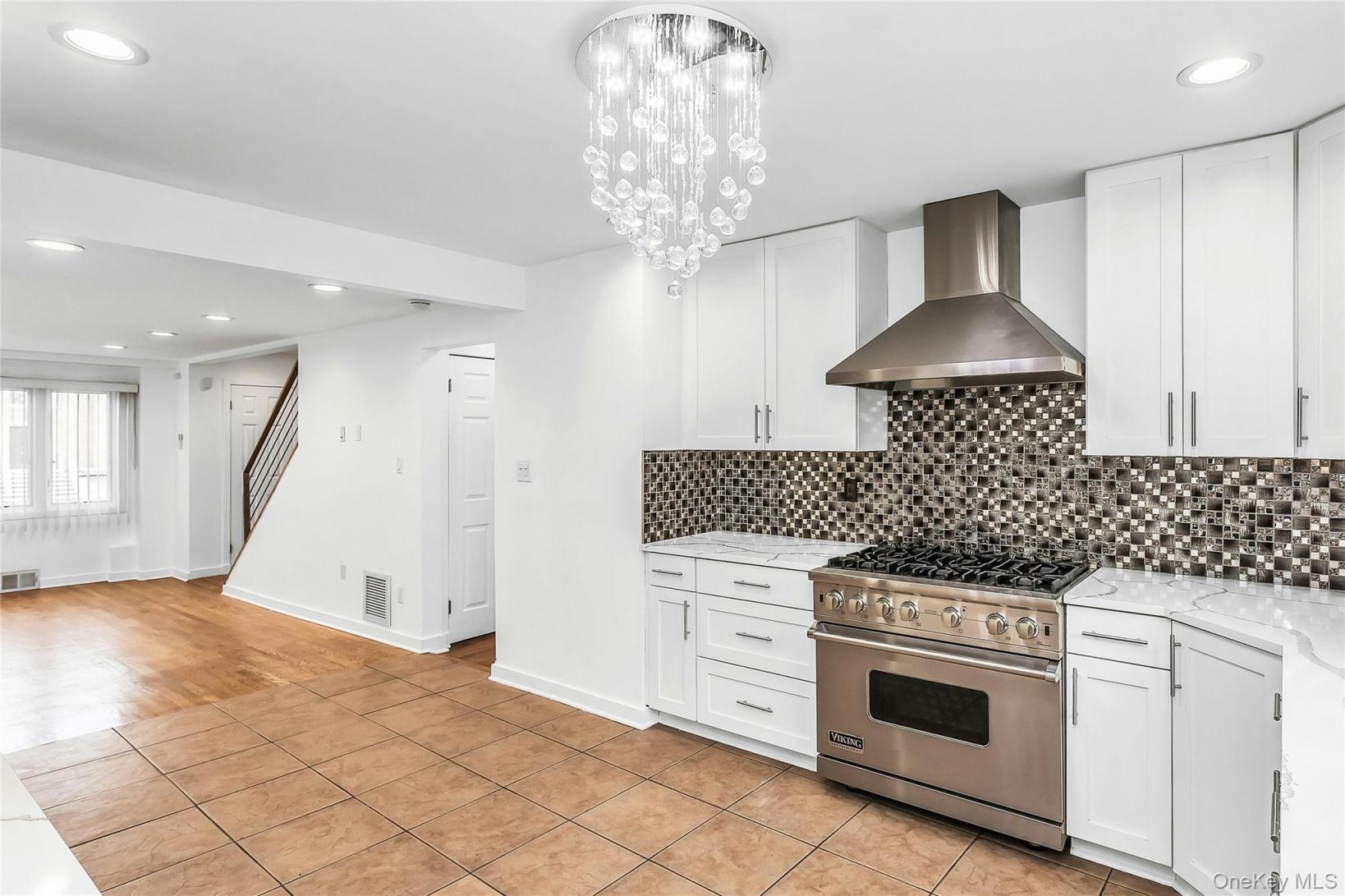 #9 photo, 14962 Powells Cove Boulevard, Whitestone , NY 11357