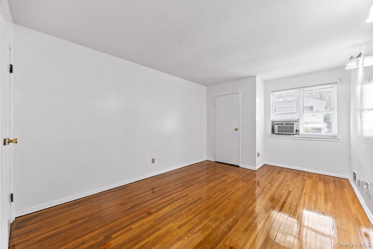 #10 photo, 204-20 45th Drive, Bayside , NY 11361