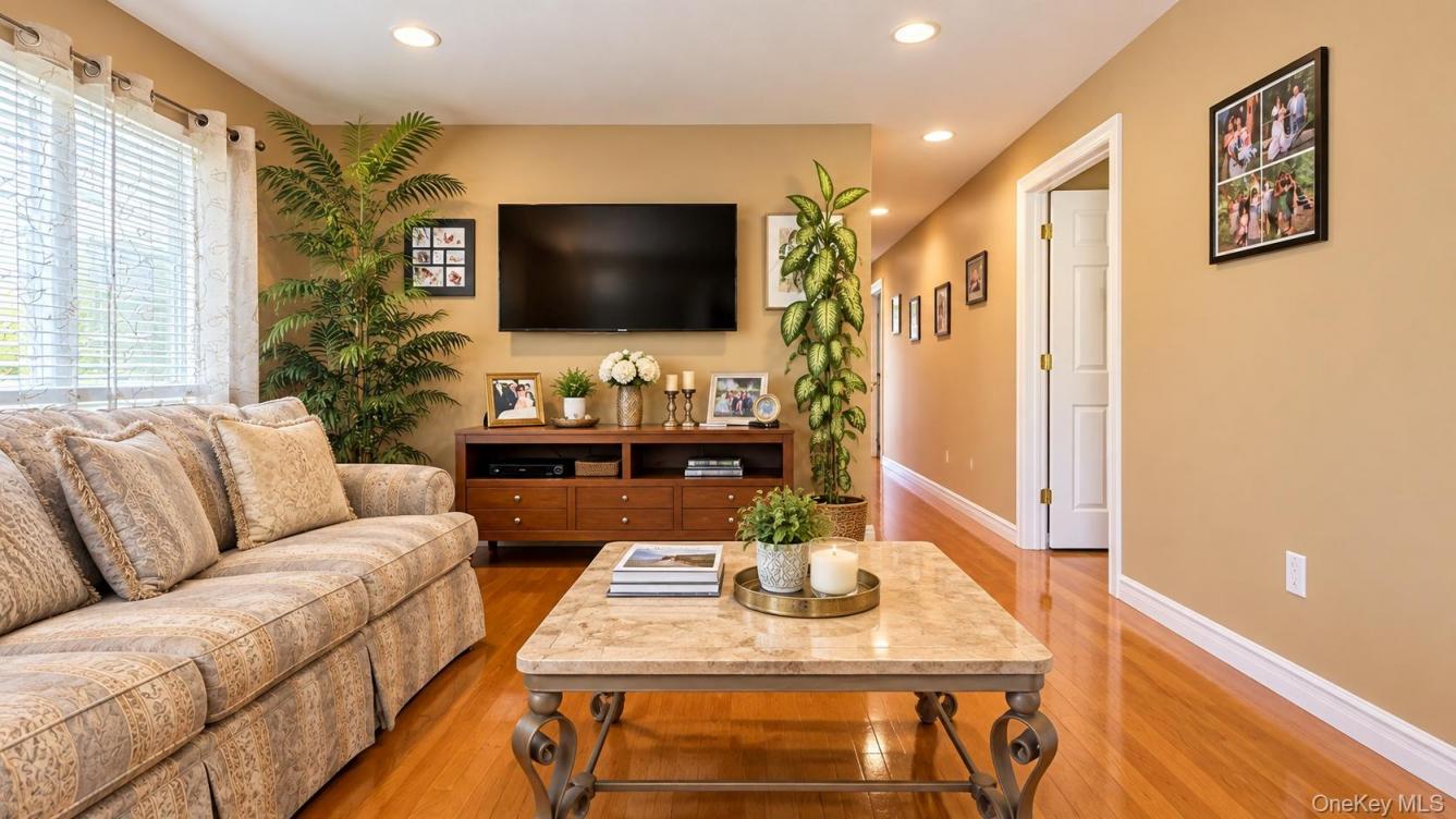 #6 photo, 202-34 46th Road, Bayside , NY 11361