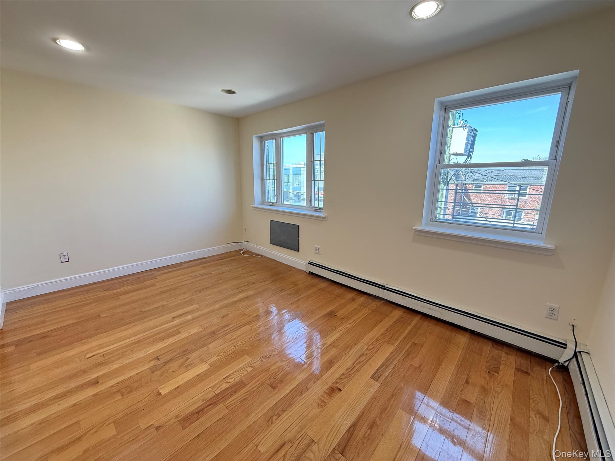 #5 photo, 20-11 College Point Boulevard, College Point , NY 11356