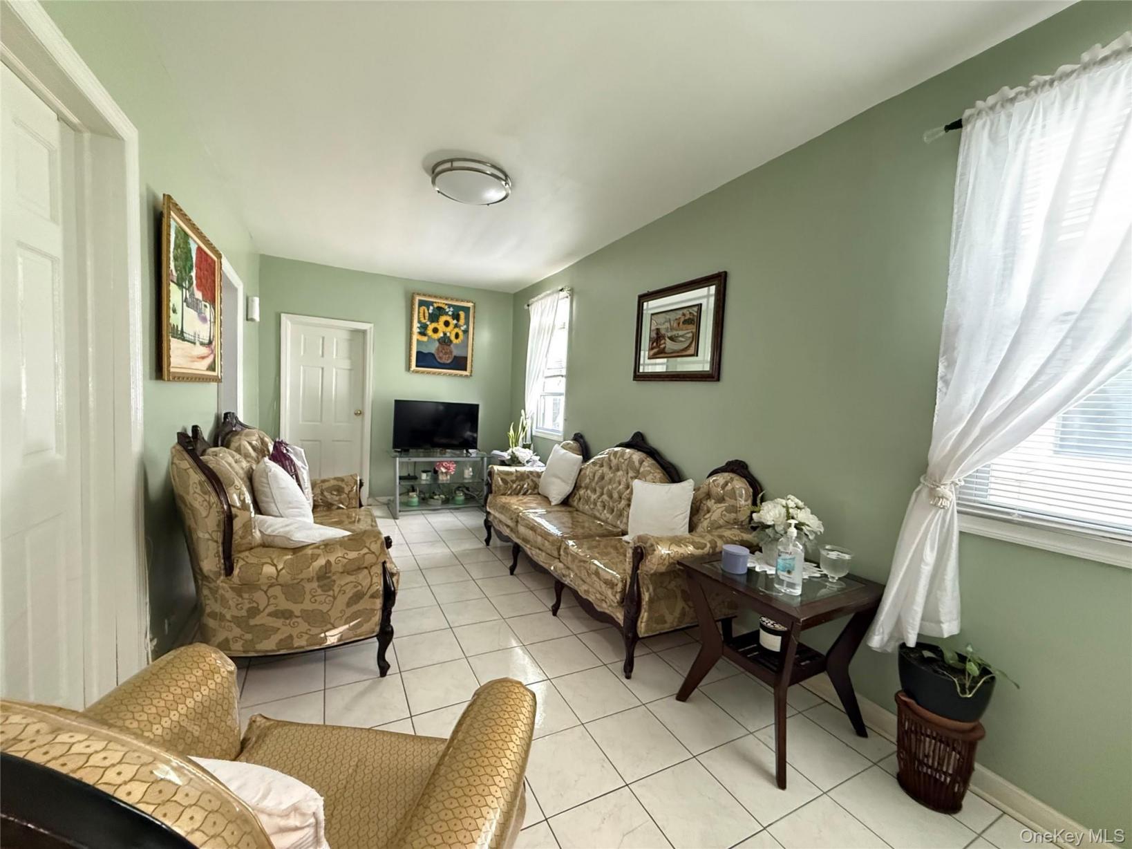 #8 photo, 102-08 39th Avenue, Corona , NY 11368