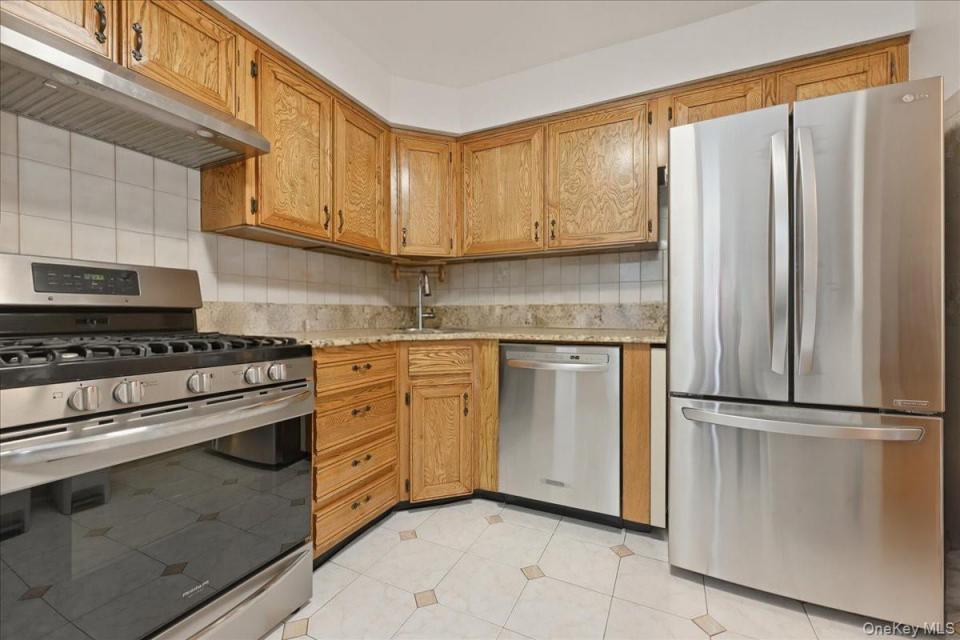 #10 photo, 11-63 129th Street, College Point , NY 11356