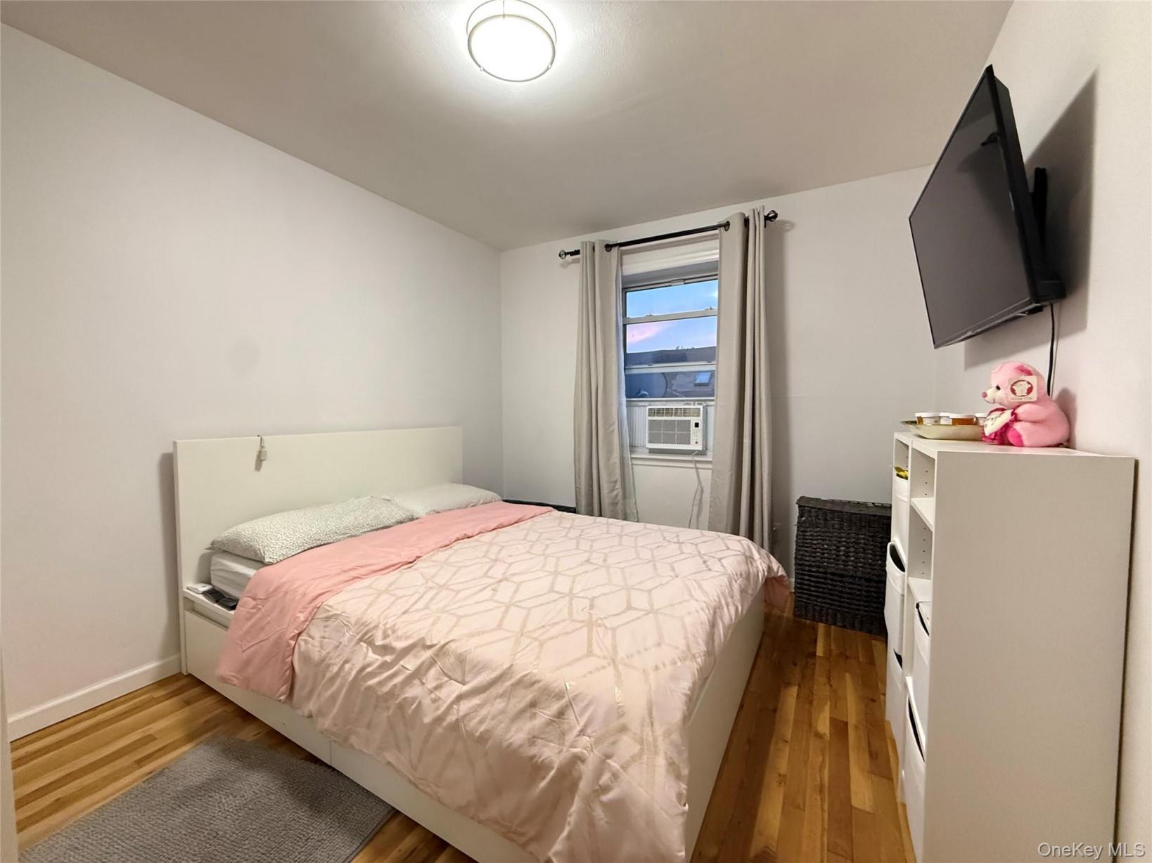 #18 photo, 18-46 College Point Boulevard, College Point , NY 11356