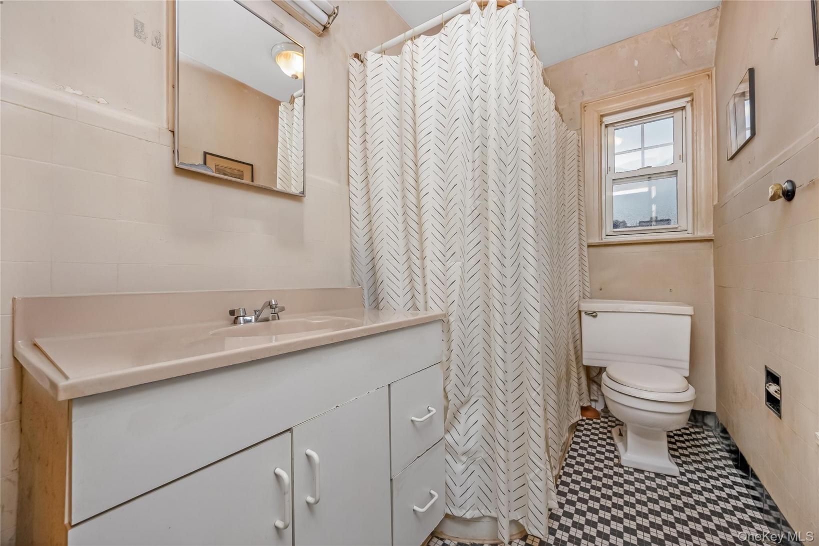 #7 photo, 4511 220th Place, Bayside , NY 11361