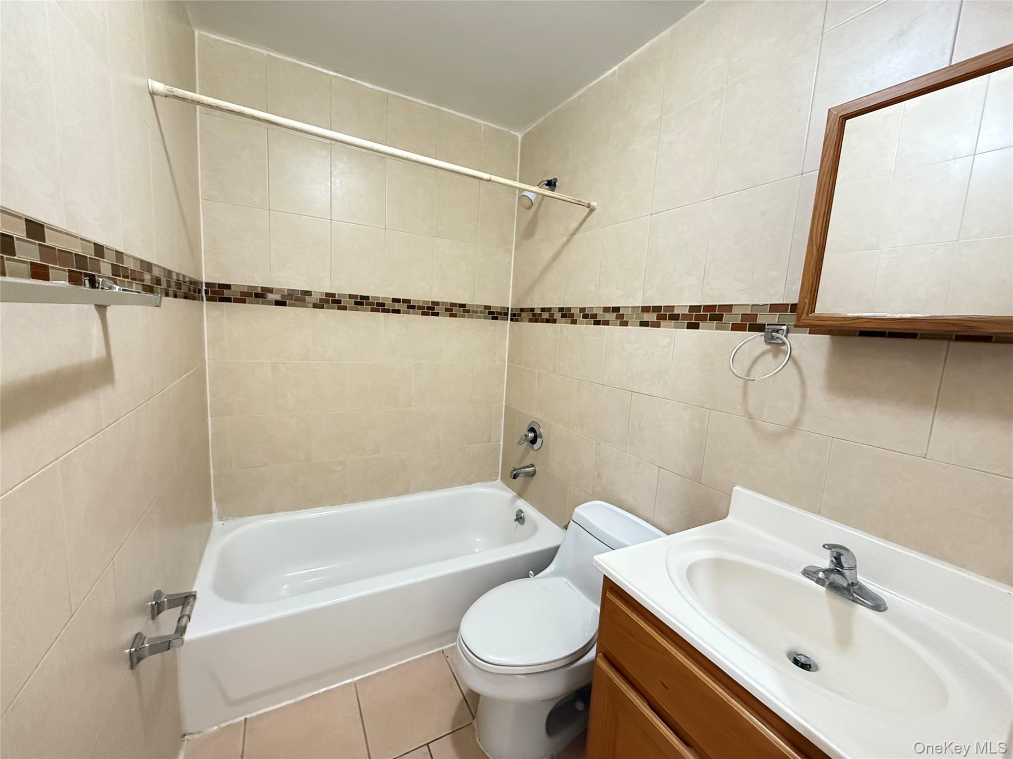 #7 photo, 20-11 College Point Boulevard, College Point , NY 11356