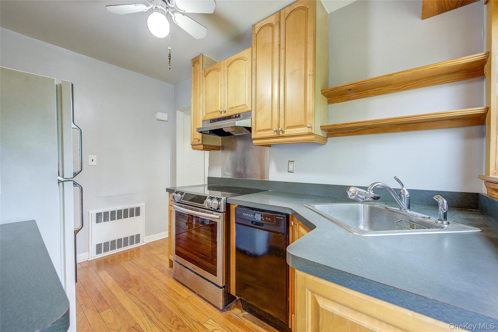 #9 photo, 26-20 210th Place, Bayside , NY 11360