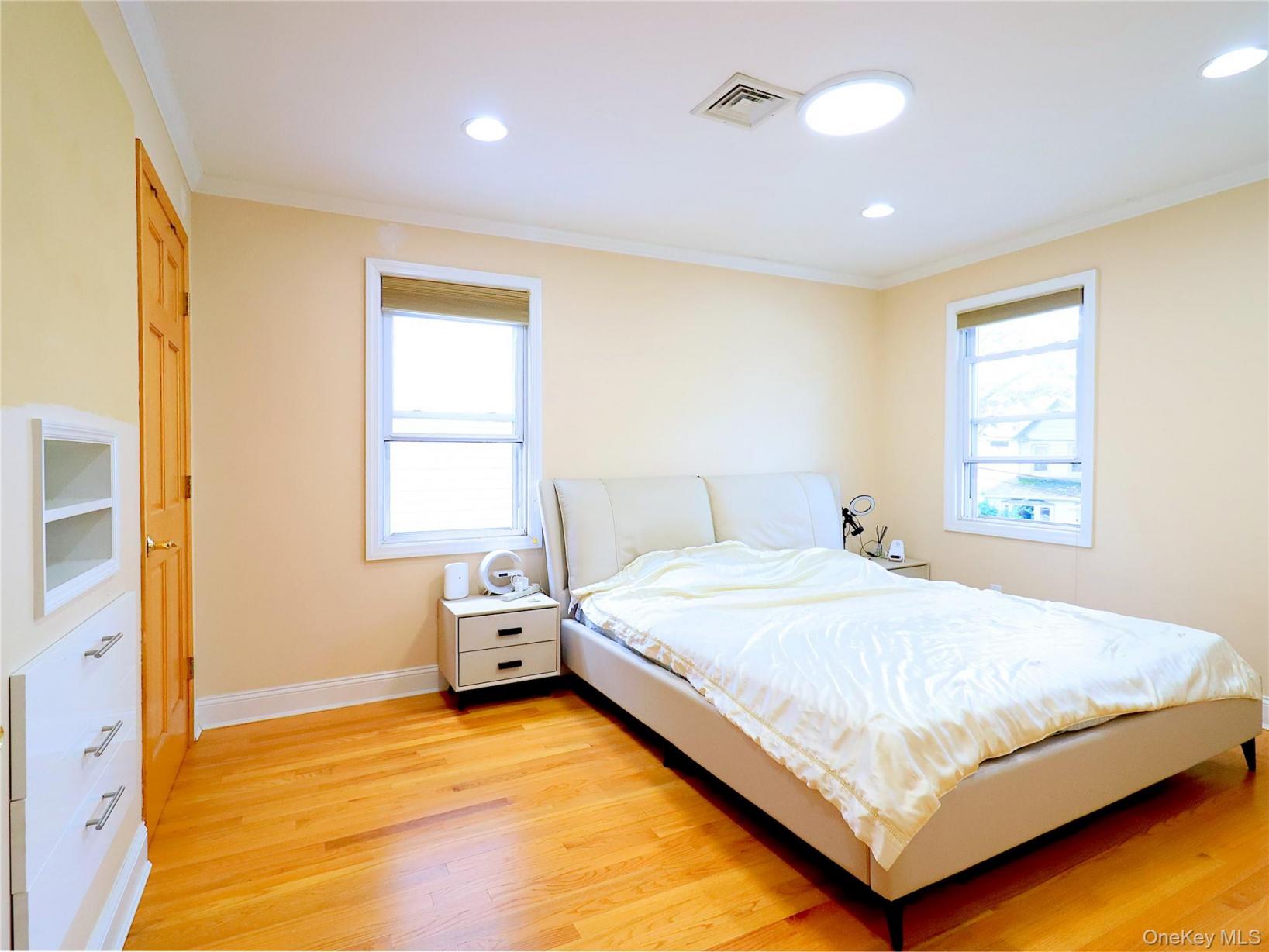 #13 photo, 3415 208th Street, Bayside , NY 11361