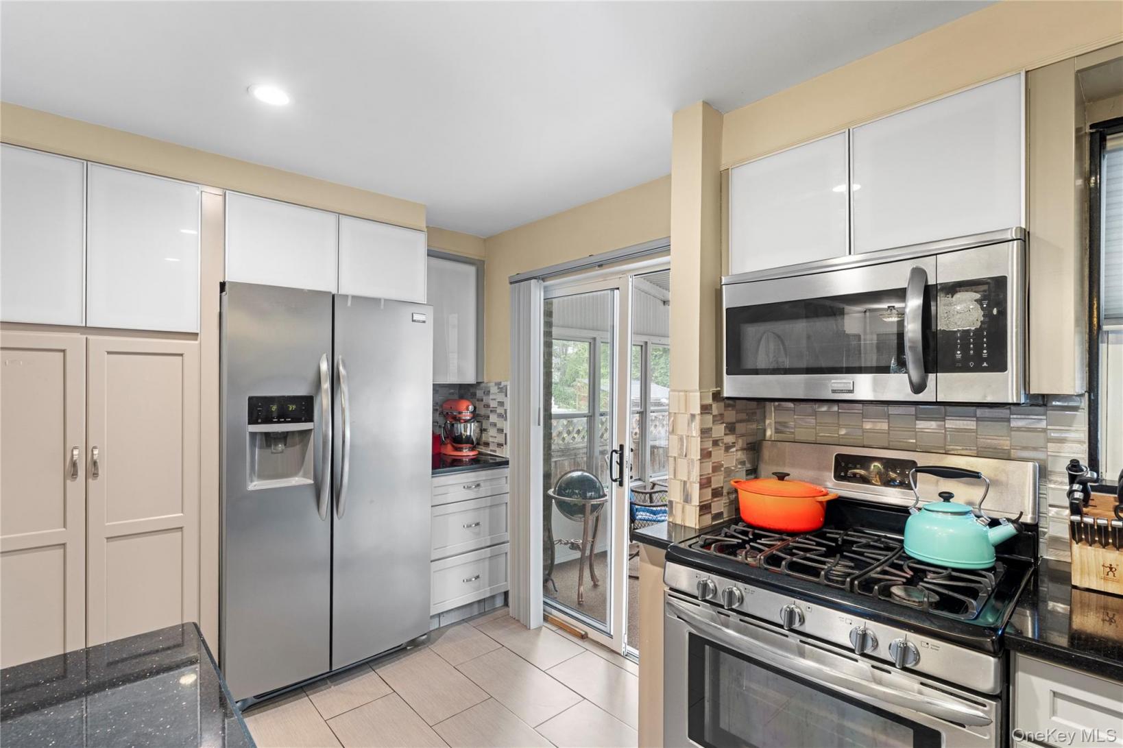 #7 photo, 7-14 160th Street, Whitestone , NY 11357