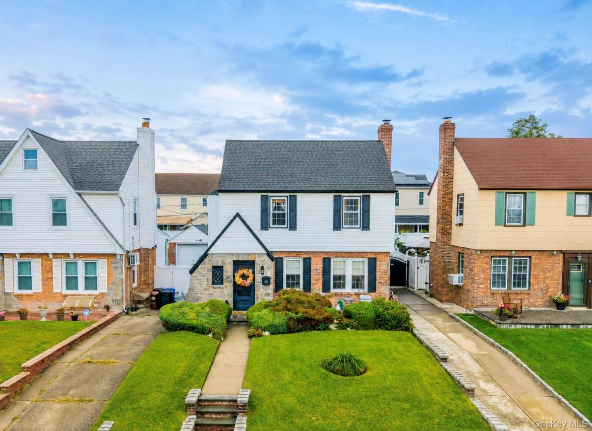 #1 photo, 166-31 24th Road, Whitestone , NY 11357