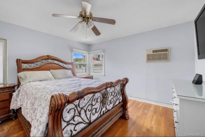 #9 photo, 16029 21st Road, Whitestone , NY 11357