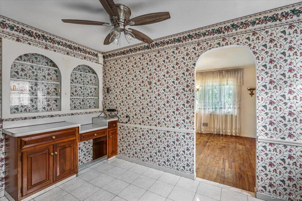 #9 photo, 156-14 14th Avenue, Beechhurst , NY 11357