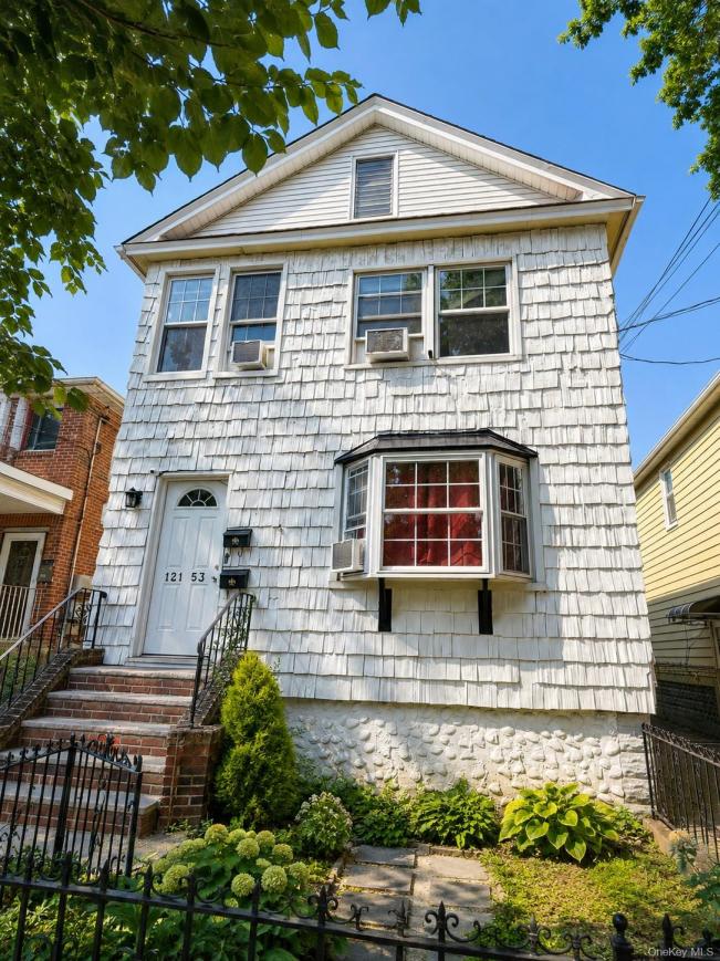 #9 photo, 121-53 6TH Av, Flushing , NY 11356