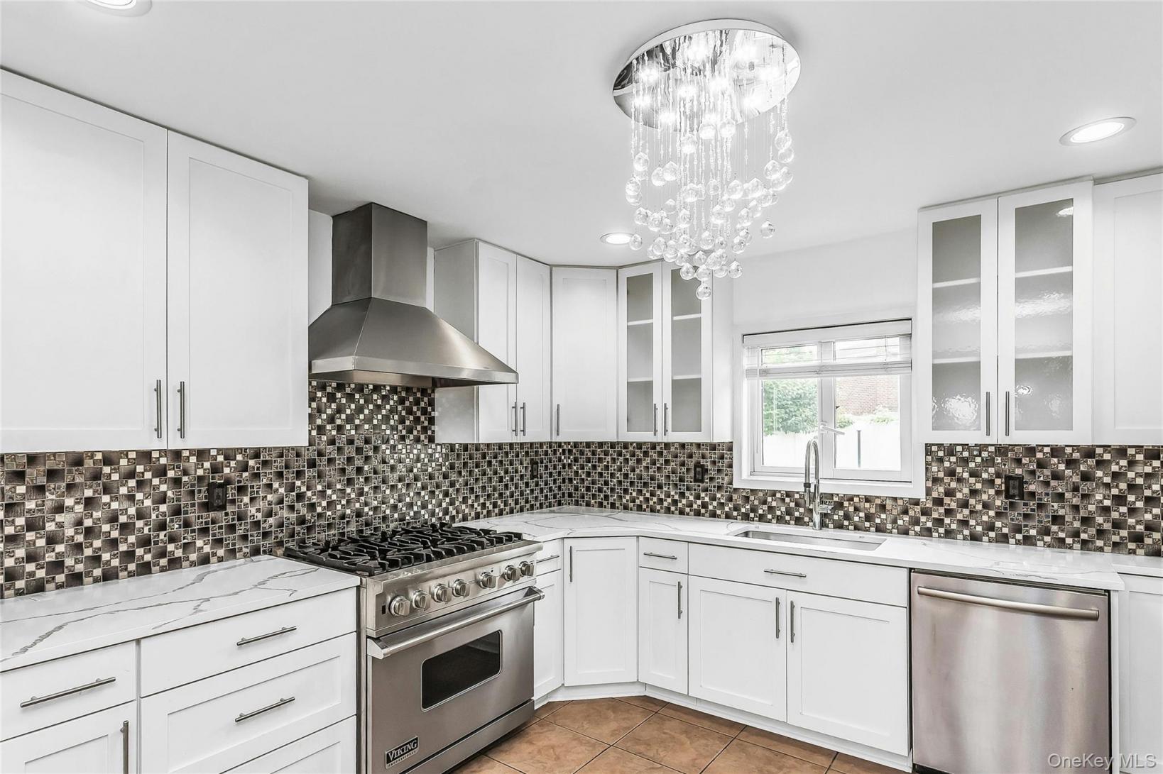 #8 photo, 14962 Powells Cove Boulevard, Whitestone , NY 11357
