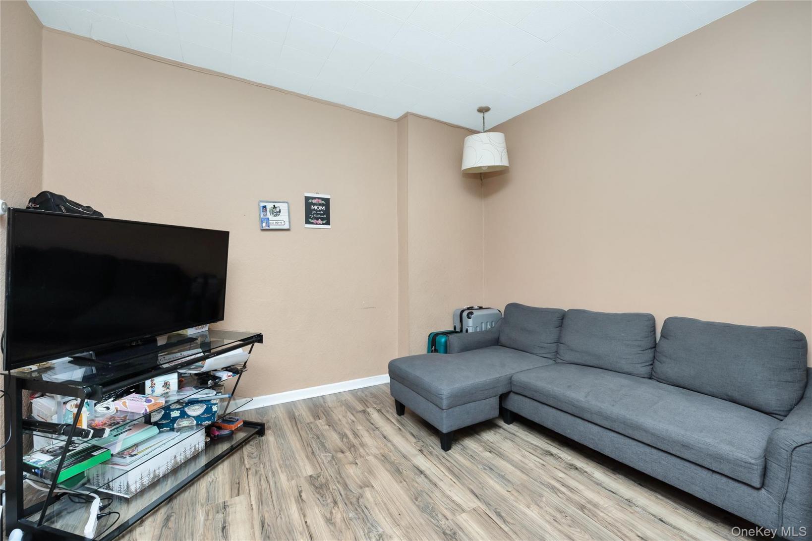 #9 photo, 125-12 18th Avenue, College Point , NY 11356