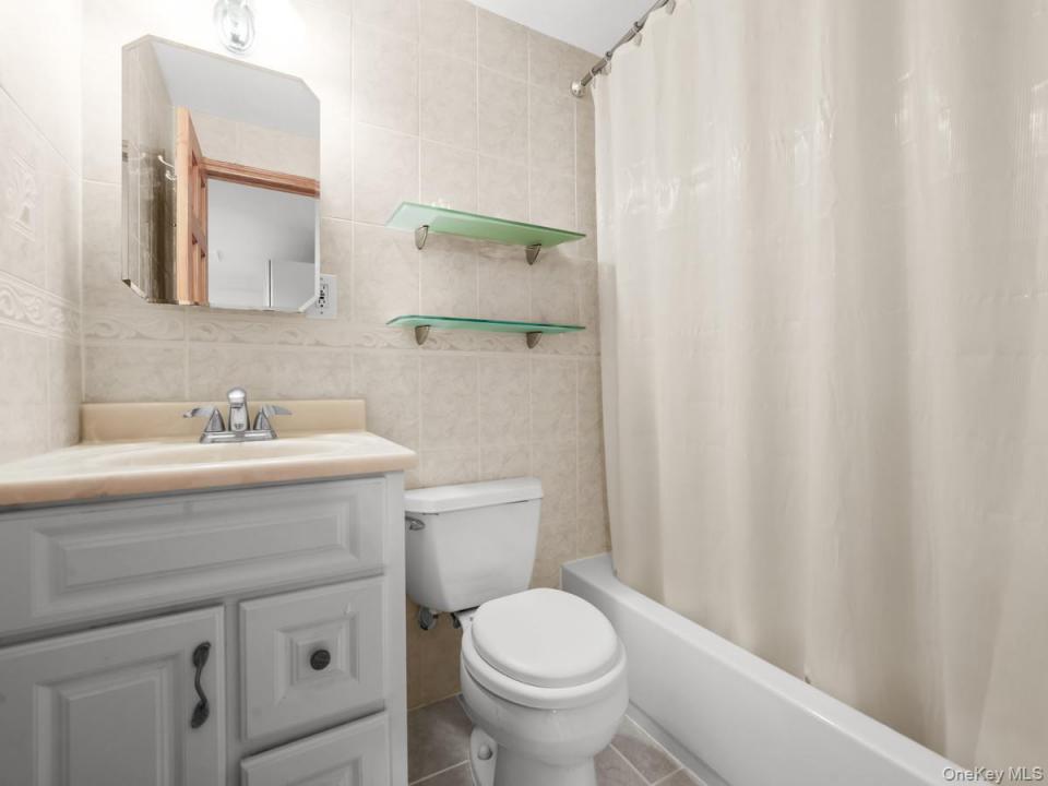 #11 photo, 40-08 214th Place, Bayside , NY 11361