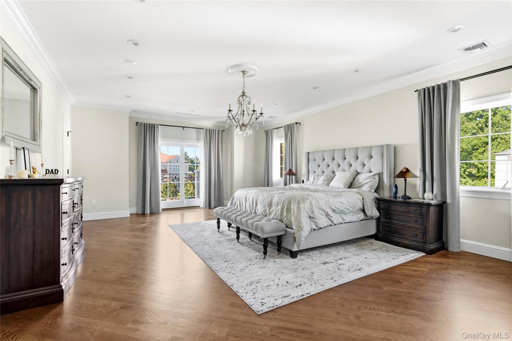 #12 photo, 18 Boulevard, Malba , NY 11357