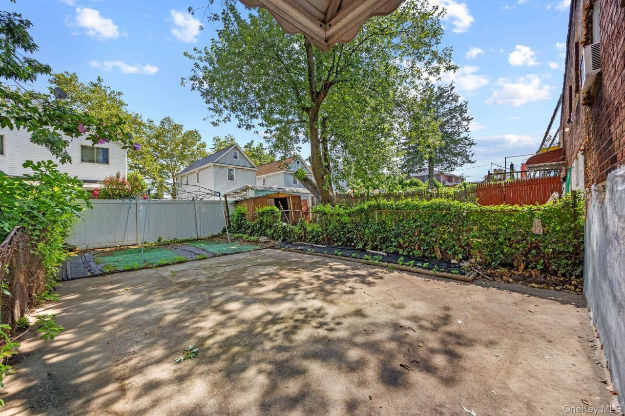 #20 photo, 204-20 45th Drive, Bayside , NY 11361