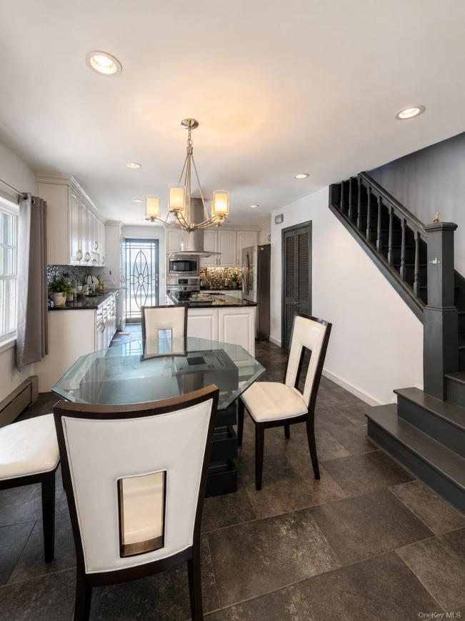 #5 photo, 202-13 33rd Avenue, Bayside , NY 11361