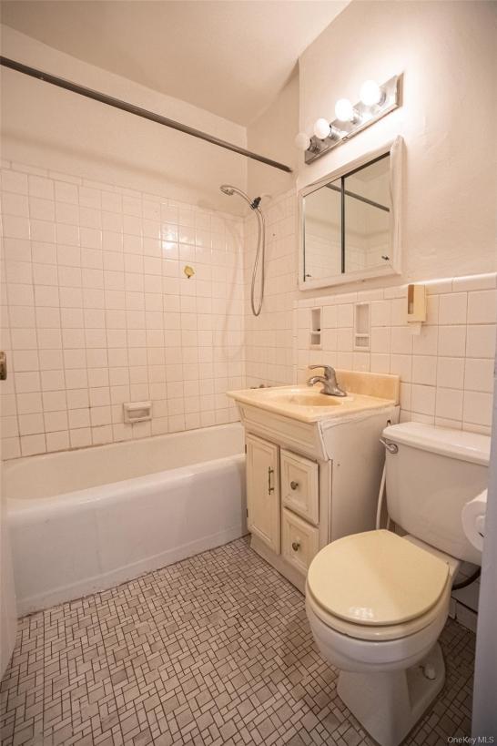#12 photo, 144-30 Sanford Avenue, Flushing , NY 11355