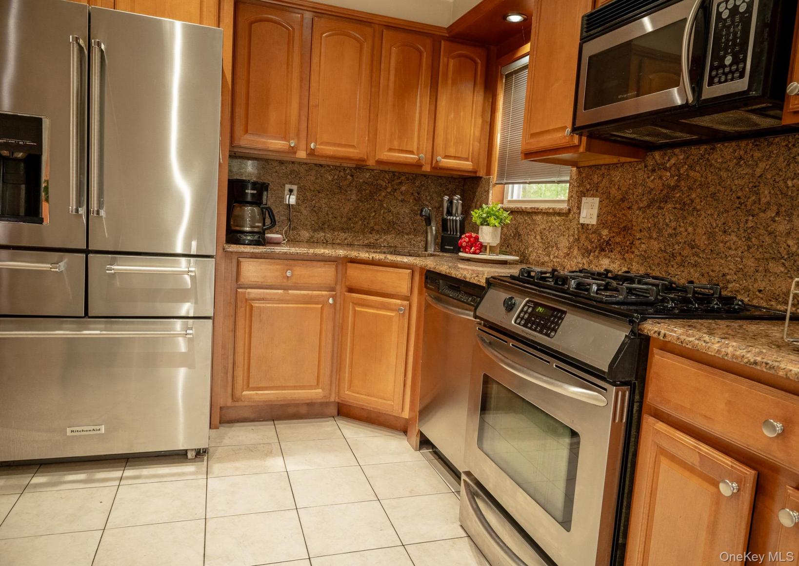 #5 photo, 2104 157th Street, Whitestone , NY 11357