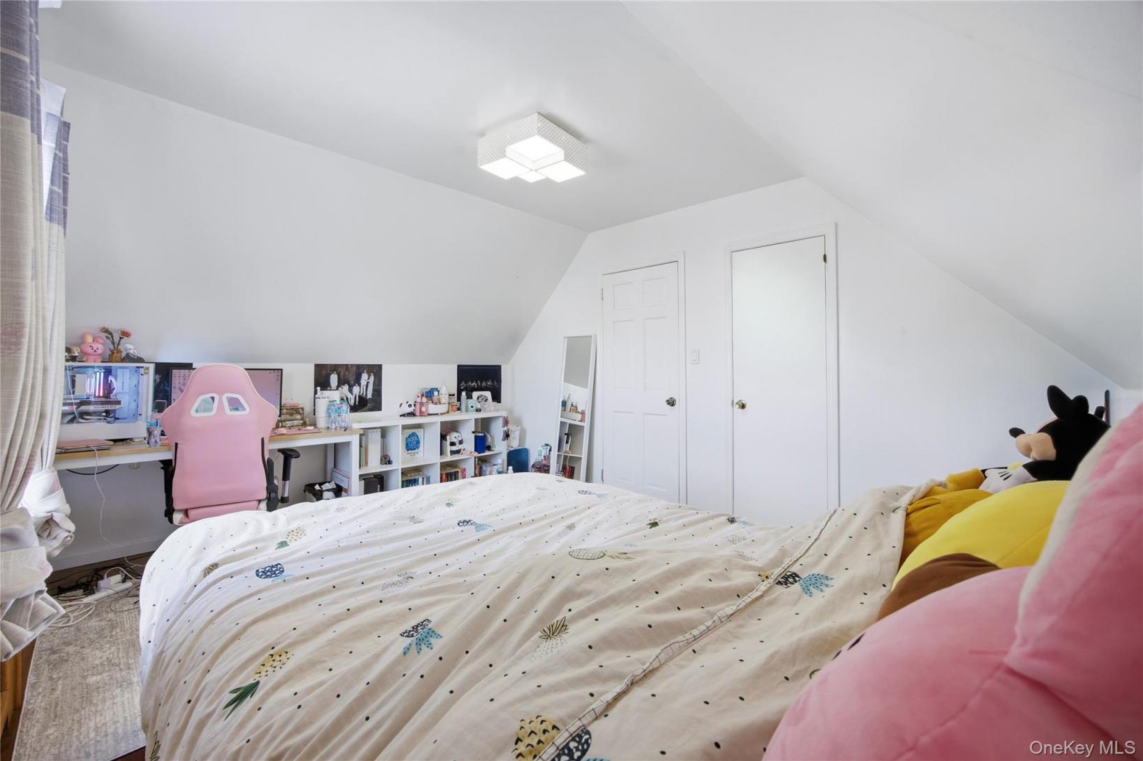 #13 photo, 32-03 Clearview Expressway, Bayside , NY 11361