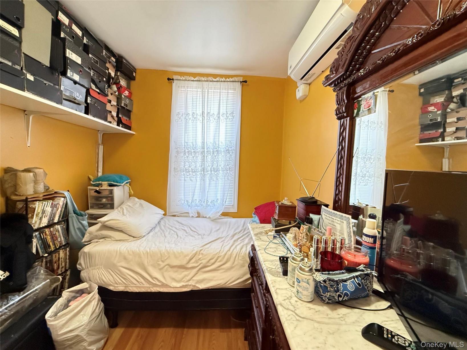 #6 photo, 102-08 39th Avenue, Corona , NY 11368