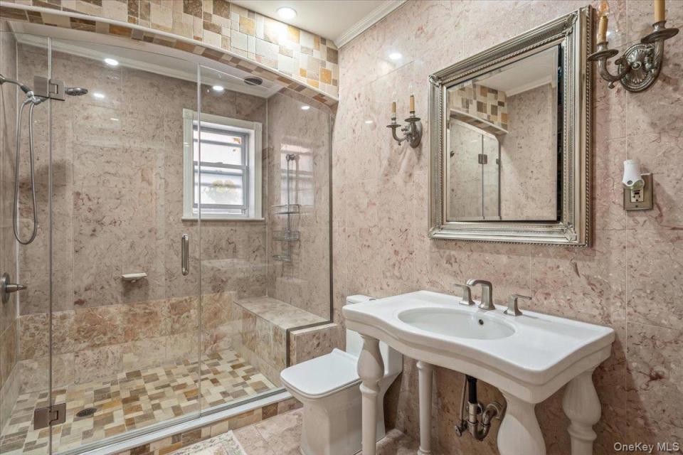 #14 photo, 166-47 25th Avenue, Whitestone , NY 11357