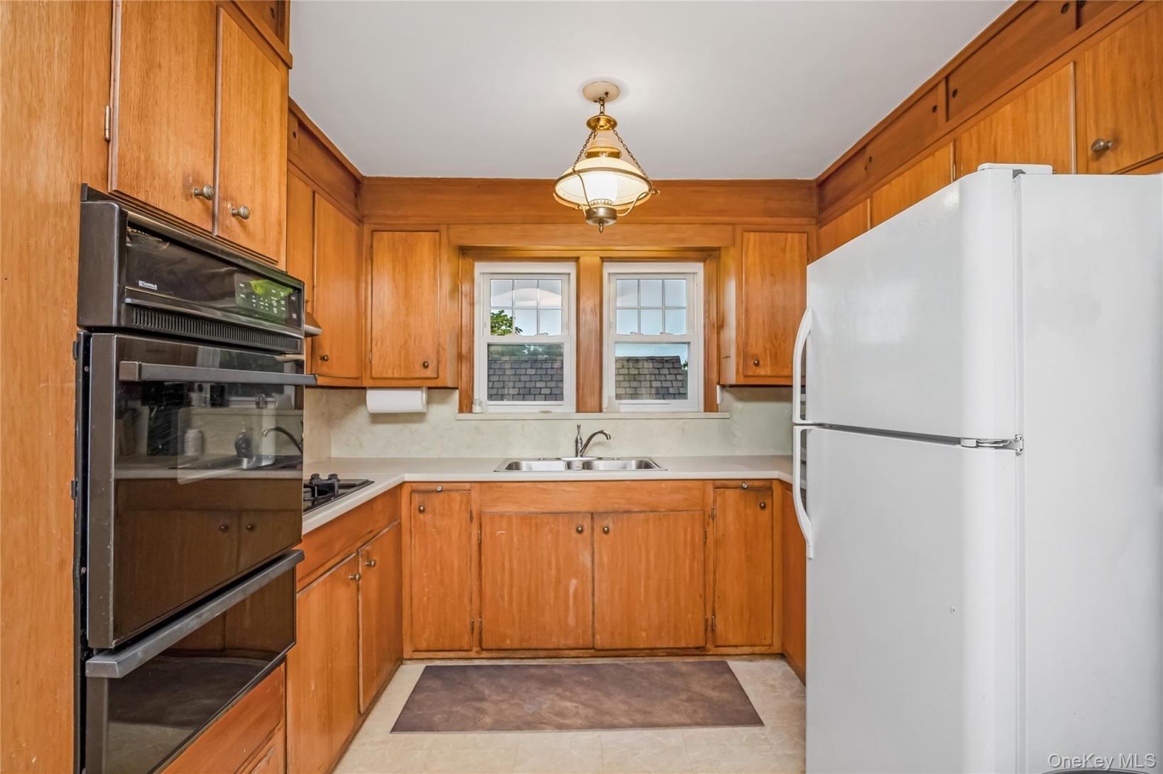 #4 photo, 4511 220th Place, Bayside , NY 11361