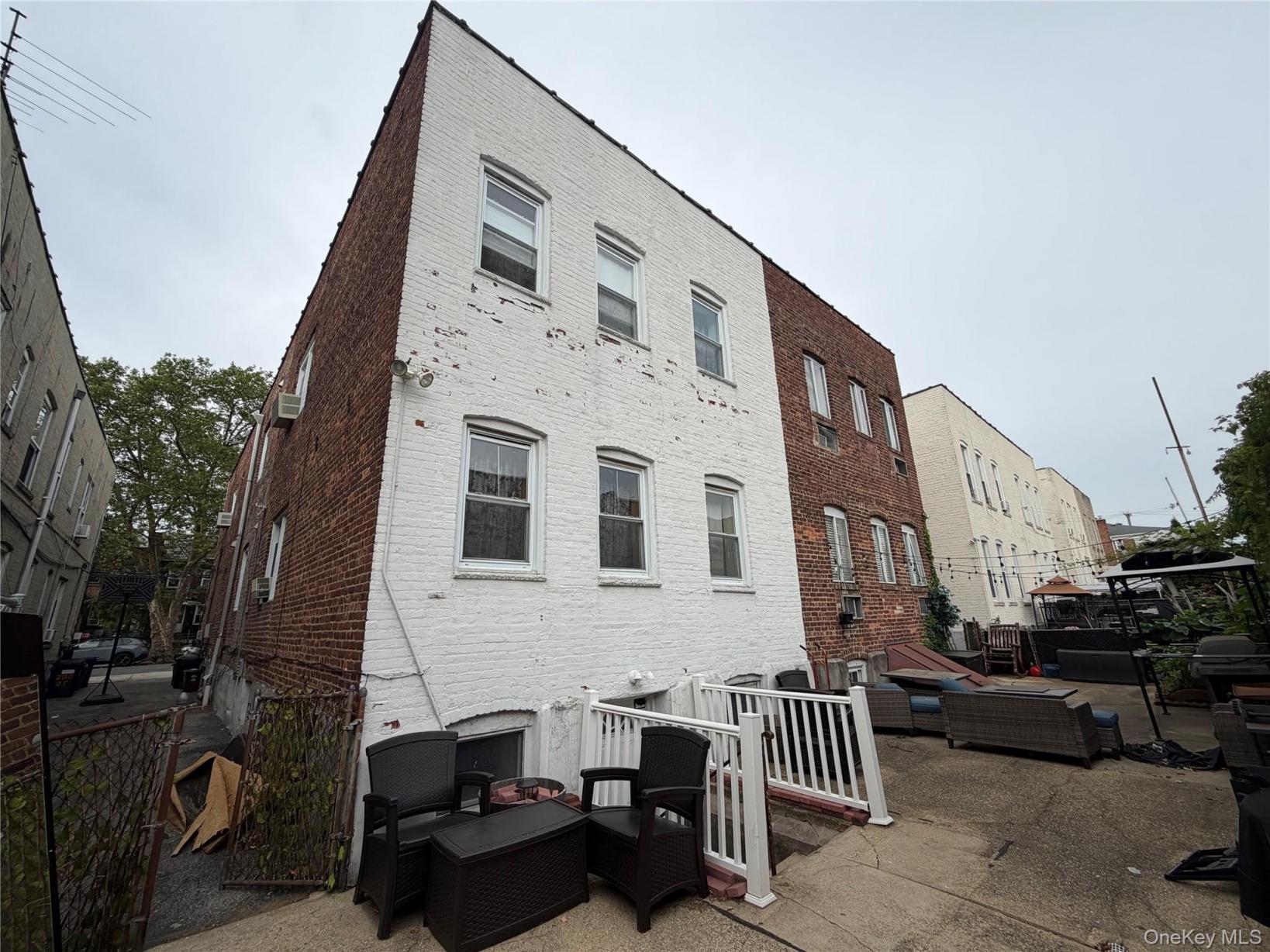 #4 photo, 29-27 200th Street, Bayside , NY 11360