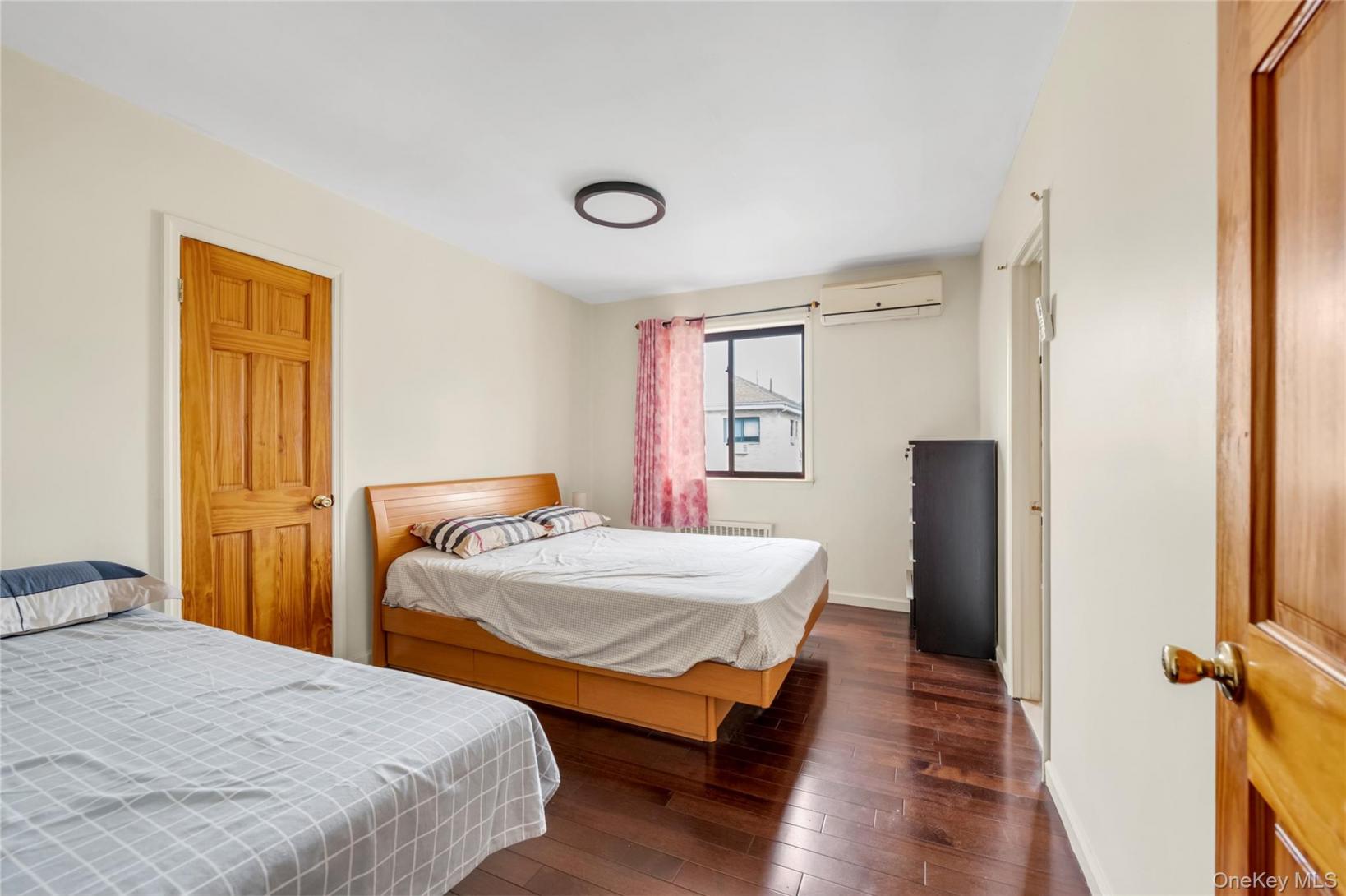 #6 photo, 2518 123rd Street, Flushing , NY 11354