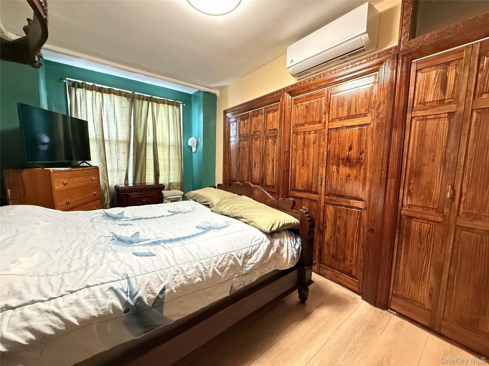 #7 photo, 102-08 39th Avenue, Corona , NY 11368