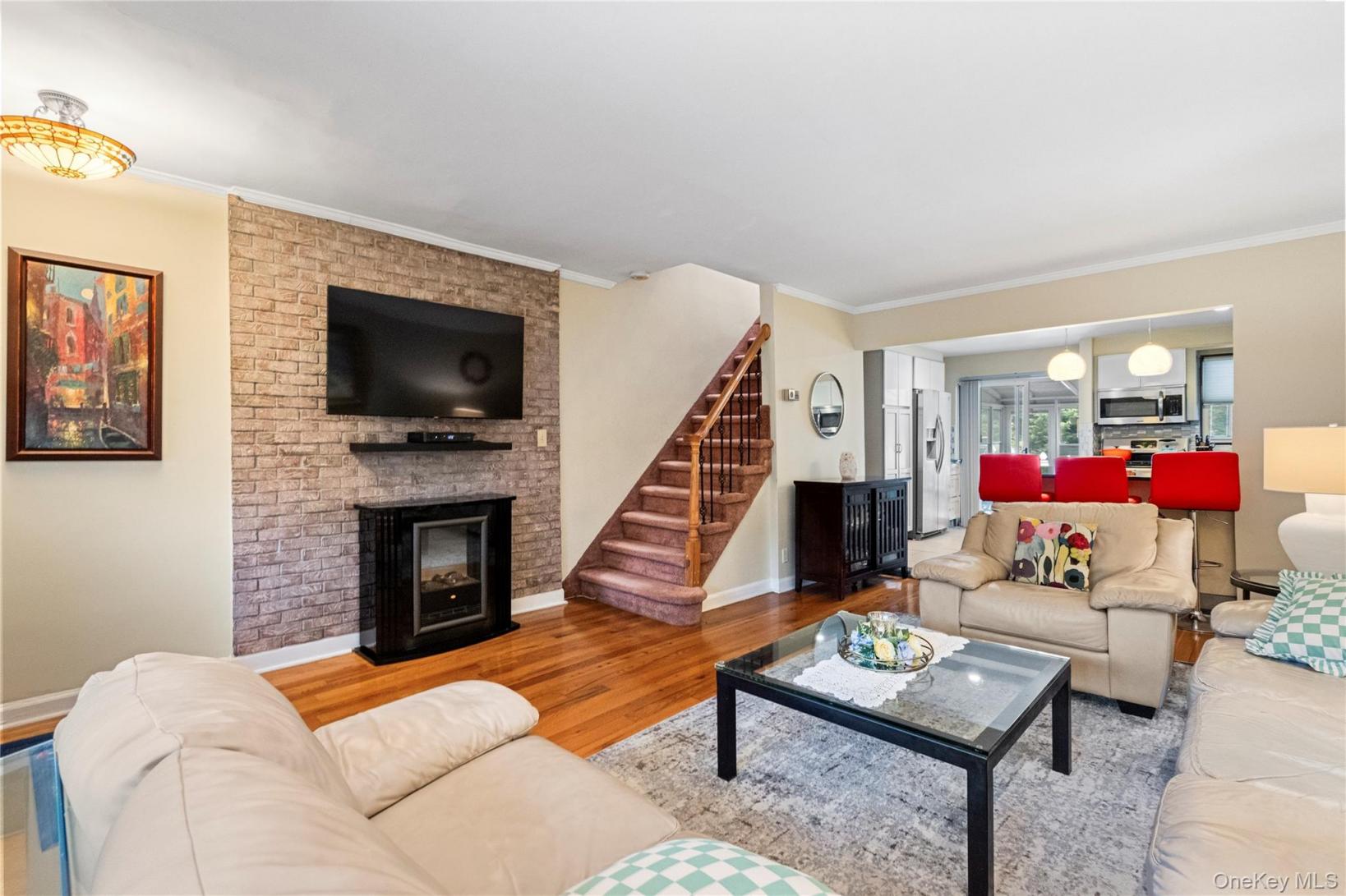 #3 photo, 7-14 160th Street, Whitestone , NY 11357